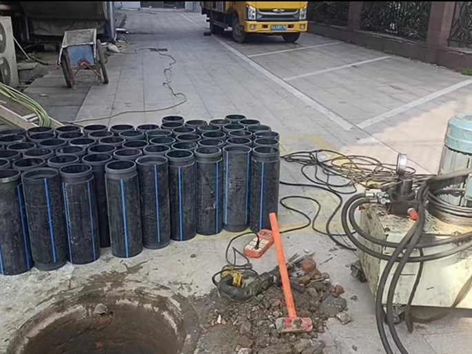 罗庄PE置换管厂家 DN315置换管 非开挖管短管置换